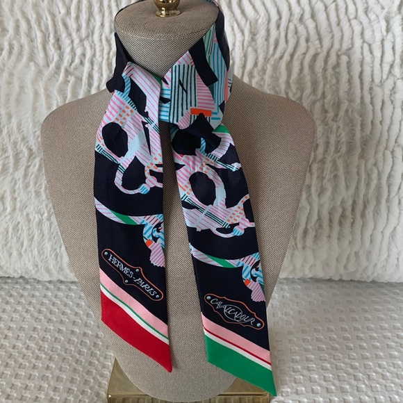 HERMES - Picture 1 of 8